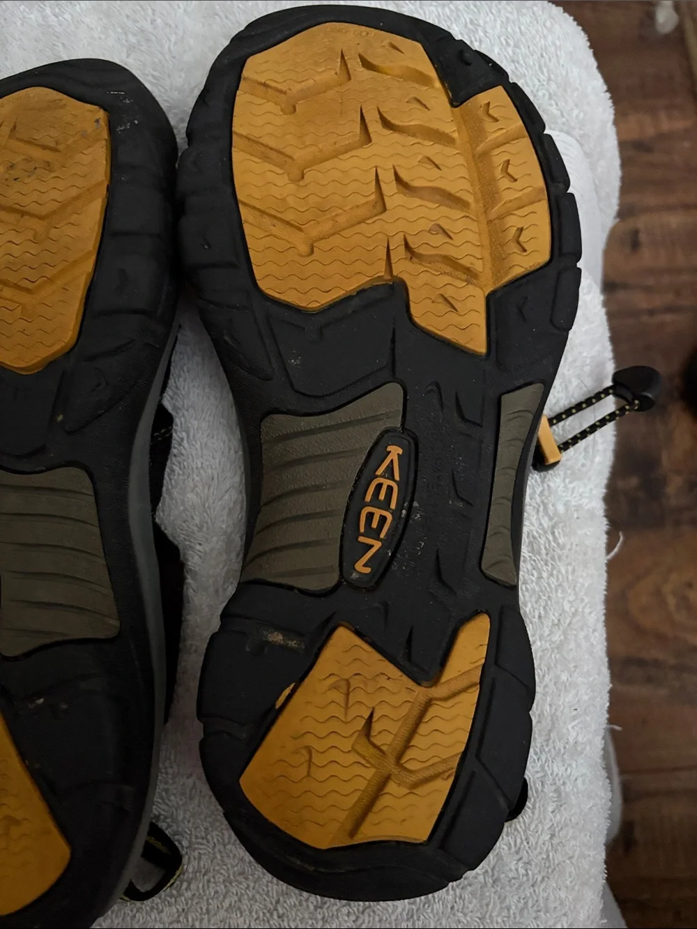 KEEN Black and Yellow Men's Closed-Toe Hiking Sandals